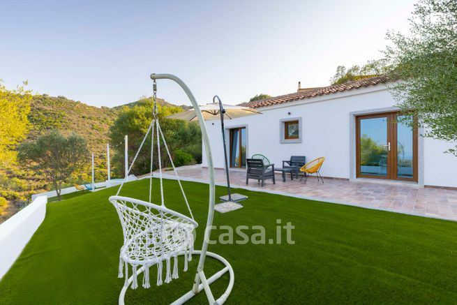 Casa indipendente in residenziale in