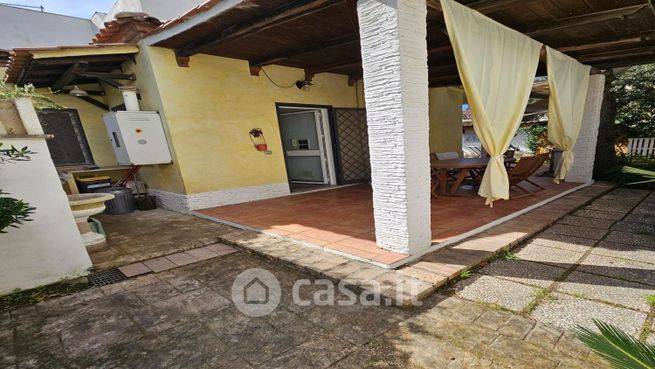 Casa indipendente in residenziale in Via Castellammare