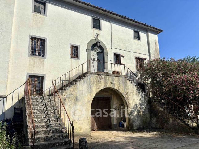 Rustico/casale in residenziale in Via delle Vigne