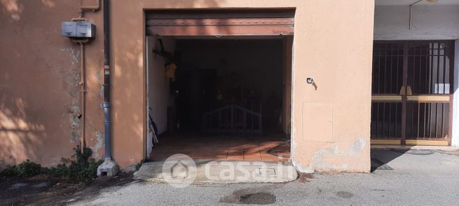 Box/posto auto in residenziale in Via San Giovanni 124