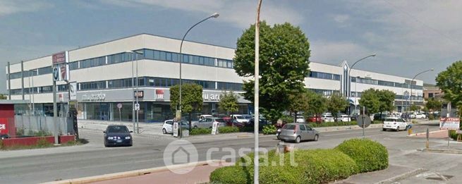Ufficio in commerciale in Via Pasubio 36