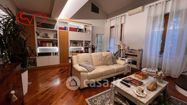 Appartamento in residenziale in Via Francesco Petrarca