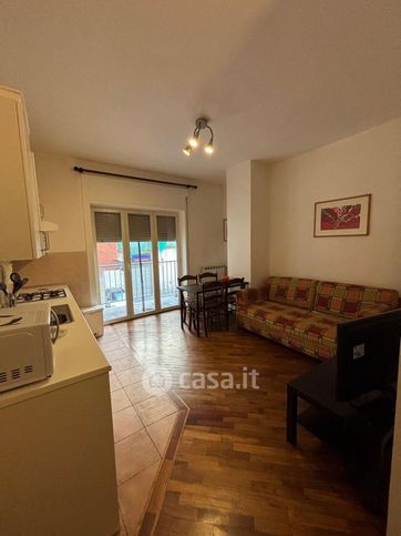 Appartamento in residenziale in Via Chiatamone