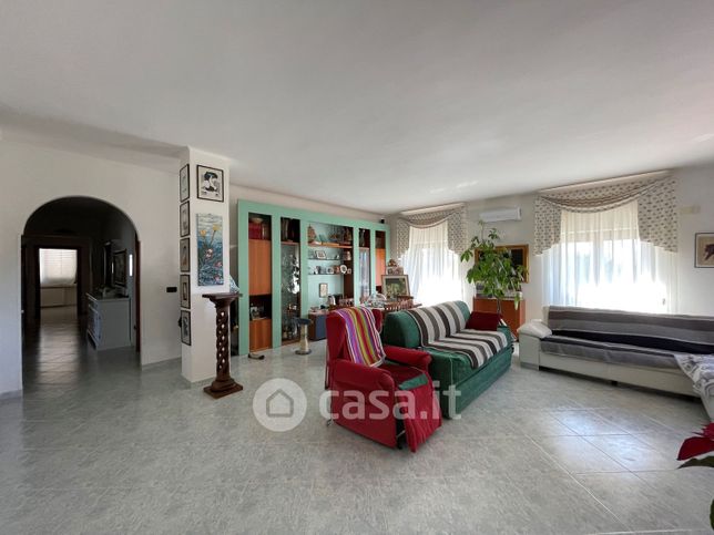 Casa bi/trifamiliare in residenziale in Contrada sisto 2
