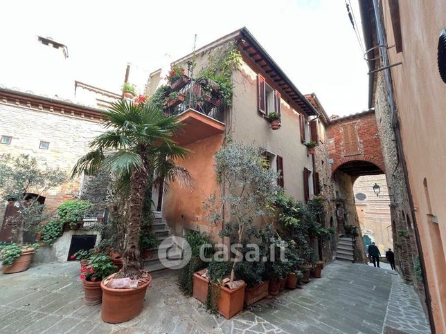Appartamento in residenziale in Via Virgilio Ceppari