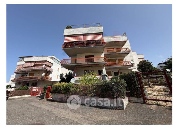 Appartamento in residenziale in Via Giulio Cesare 43