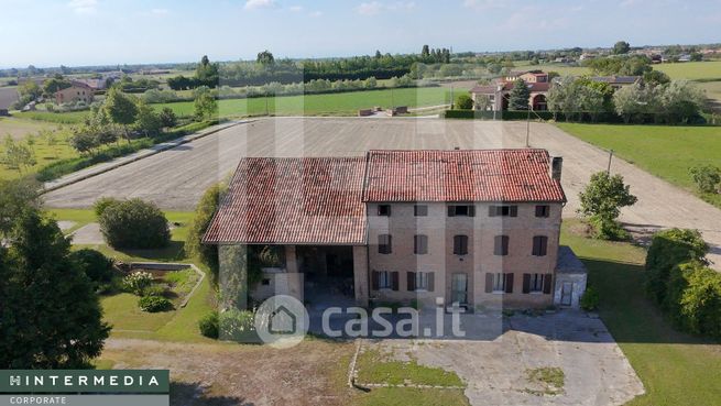 Rustico/casale in residenziale in