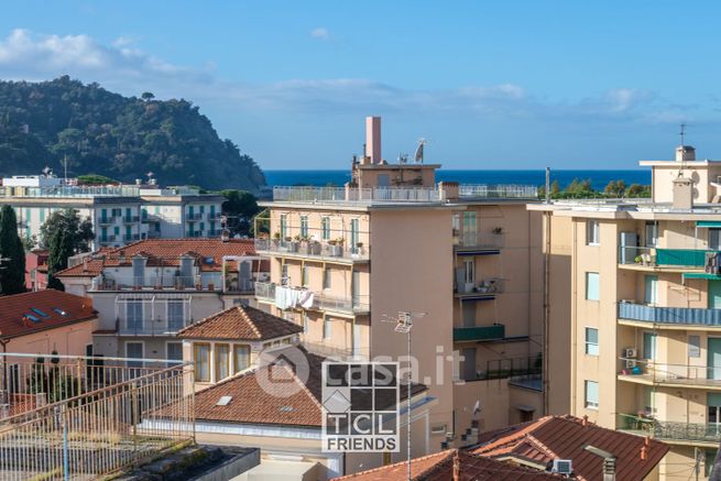 Appartamento in residenziale in Via Urso de Segestro 17