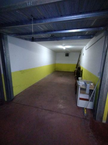 Garage/posto auto in residenziale in Corso Genova