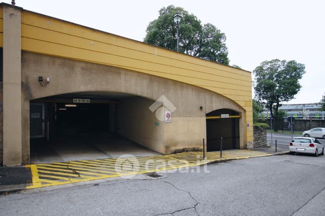 Garage/posto auto in residenziale in Via Antonio Gazzoletti 1