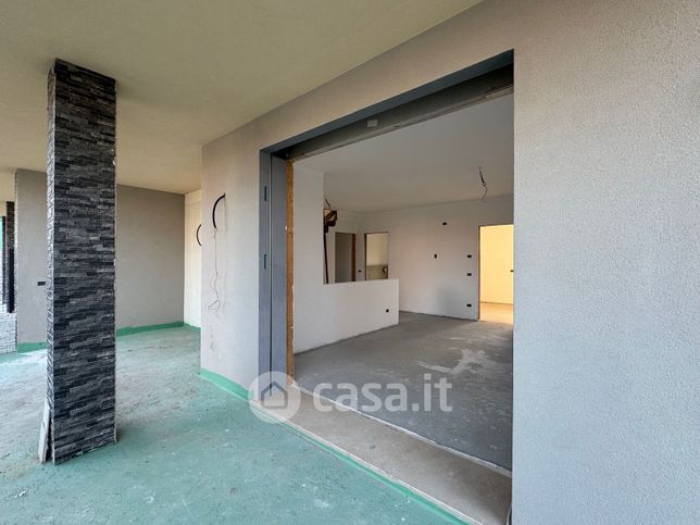 Casa bi/trifamiliare in residenziale in Via Avogadro