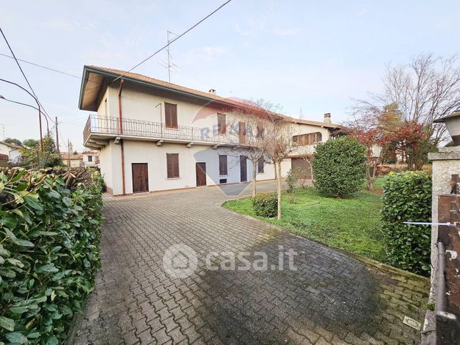 Casa indipendente in residenziale in Via C. Garzonio 11