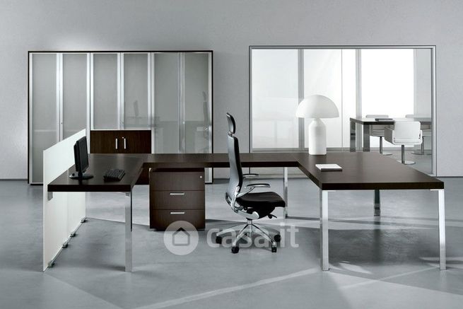 Ufficio in commerciale in Via Ufente