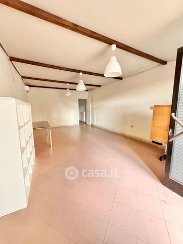 Ufficio in commerciale in 