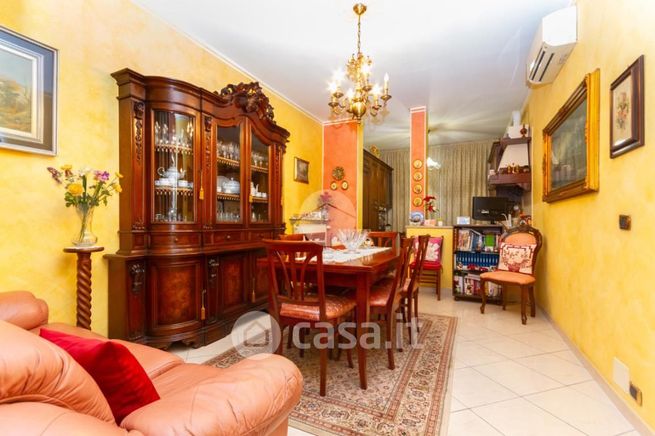 Appartamento in residenziale in Via Assisi 5