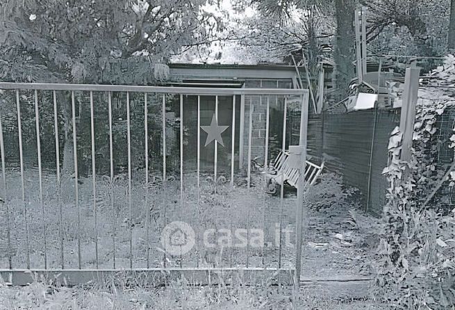 Garage/posto auto in residenziale in Via Stradavecchia