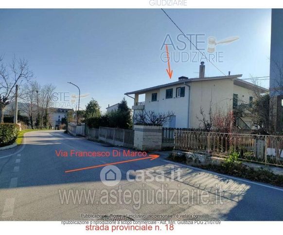 Casa indipendente in residenziale in Via Francesco di Marco 19