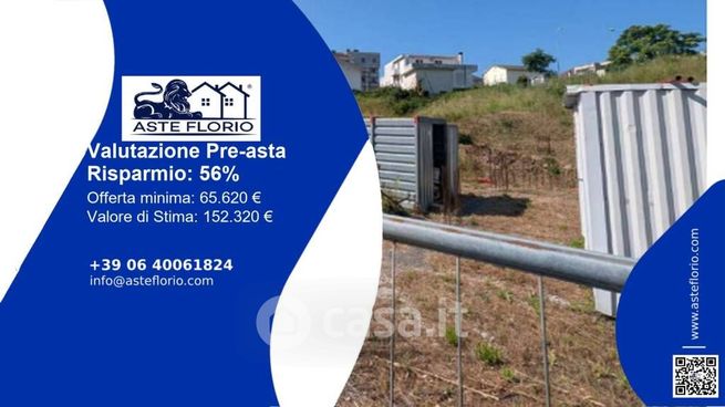 Terreno agricolo in commerciale in Via Sapri