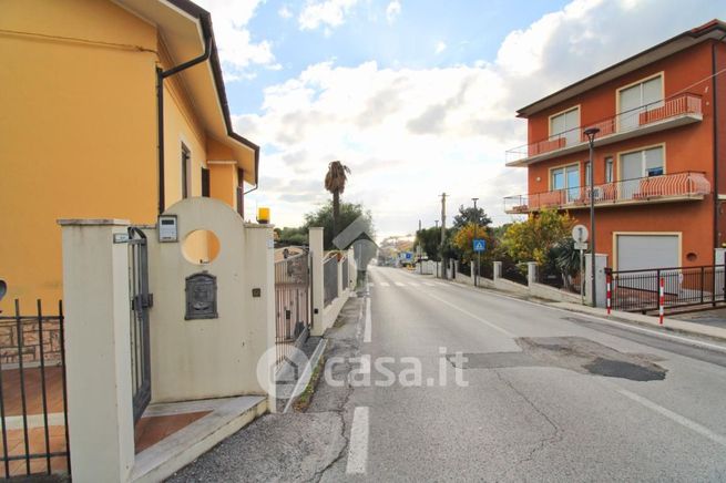 Garage/posto auto in residenziale in 