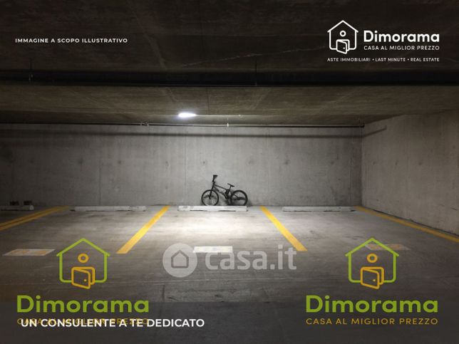 Garage/posto auto in residenziale in Viale Aldo Moro