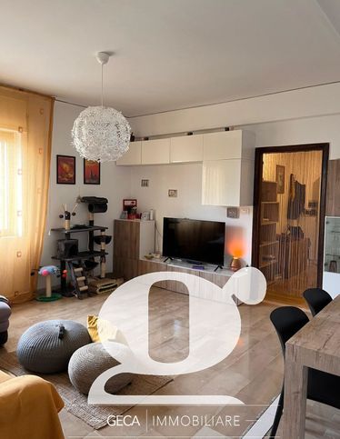 Appartamento in residenziale in Via Domitiana