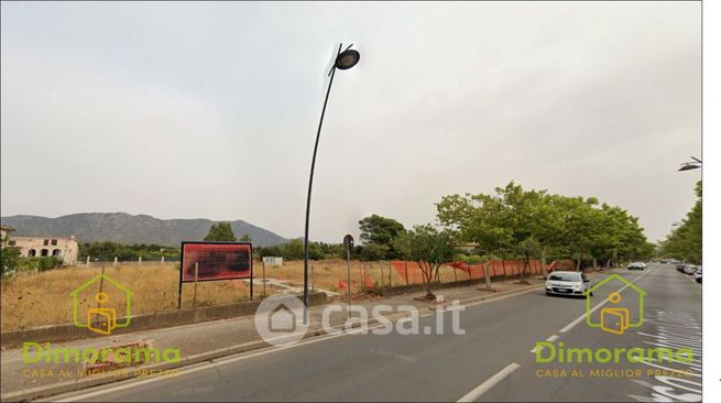 Terreno agricolo in commerciale in Corso Cristoforo Colombo