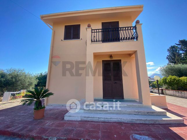 Villetta a schiera in residenziale in 