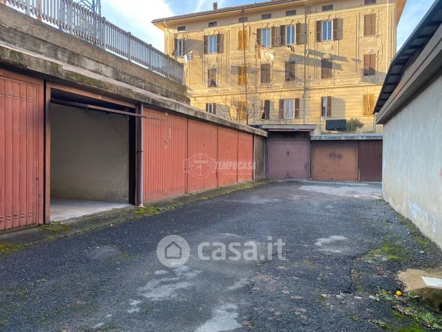 Garage/posto auto in residenziale in 