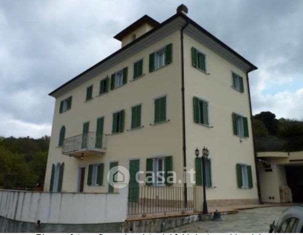 Villa in residenziale in Via Cassogna