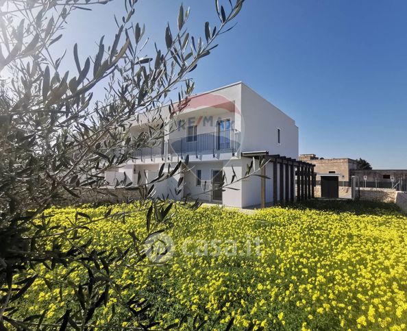 Villa in residenziale in Strada Torrebella