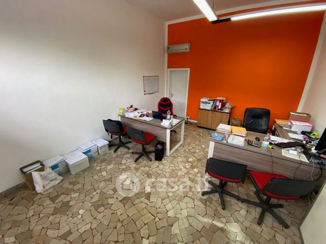 Ufficio in commerciale in Via Bissuola