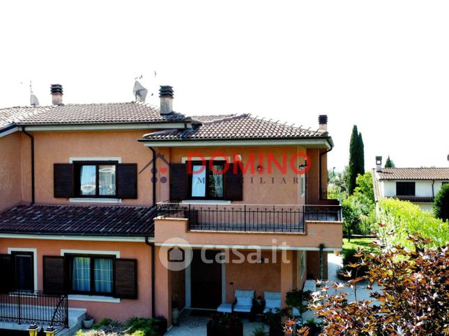 Casa bi/trifamiliare in residenziale in Via Giovanni XXIII