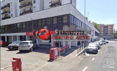 Ufficio in commerciale in Via Vito Giuseppe Galati