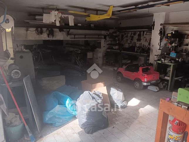 Garage/posto auto in residenziale in Corso Duca di Genova