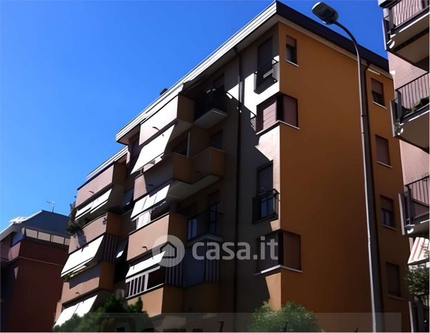 Appartamento in residenziale in Via G. Castiglioni 7