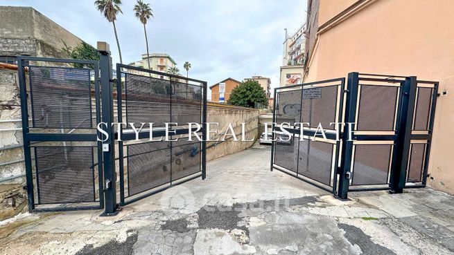 Box/posto auto in residenziale in Corso Gelone 1