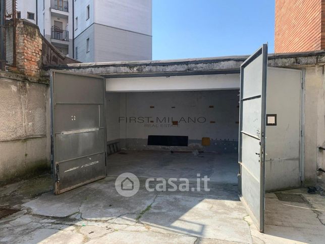 Box/posto auto in residenziale in Via Privata Monte Lungo 2