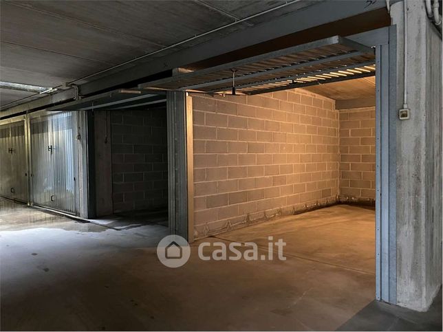 Garage/posto auto in residenziale in Via Risorgimento