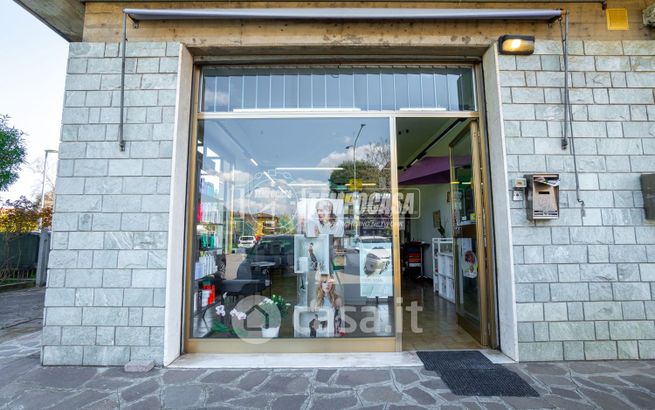 Ufficio in commerciale in Via Giuseppe Ungaretti 211