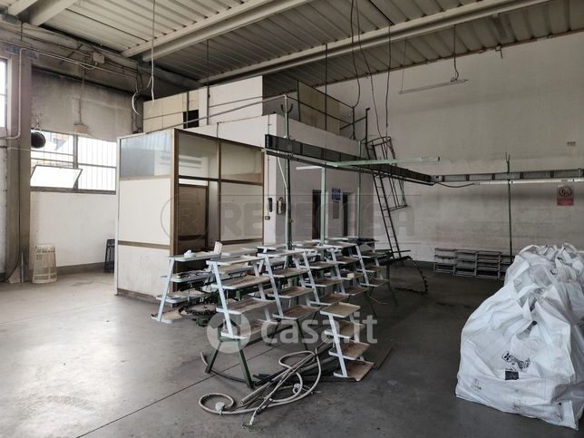 Capannone in commerciale in Via Mulinaccio