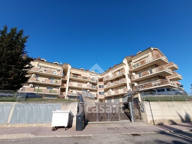 Box/posto auto in residenziale in Via Giovanni Caccianini Maturanzi 1