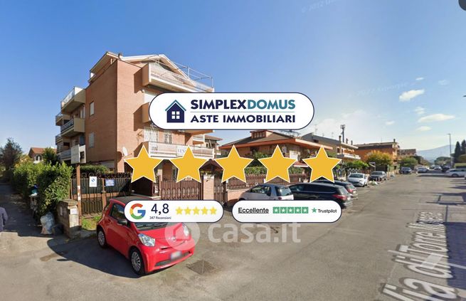 Appartamento in residenziale in Via di Torre Morena