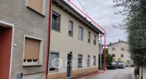 Appartamento in residenziale in Via Scomazzoni 65