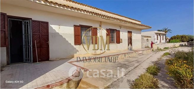 Villa in residenziale in 
