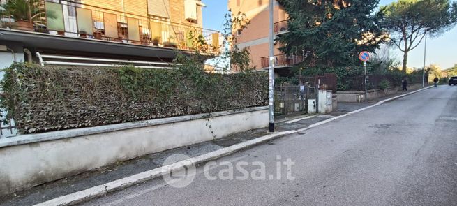 Garage/posto auto in residenziale in Via del Picchio 13