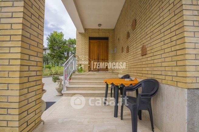 Casa indipendente in residenziale in