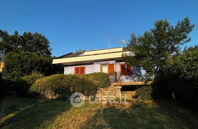 Villa in residenziale in Via Bella Valle