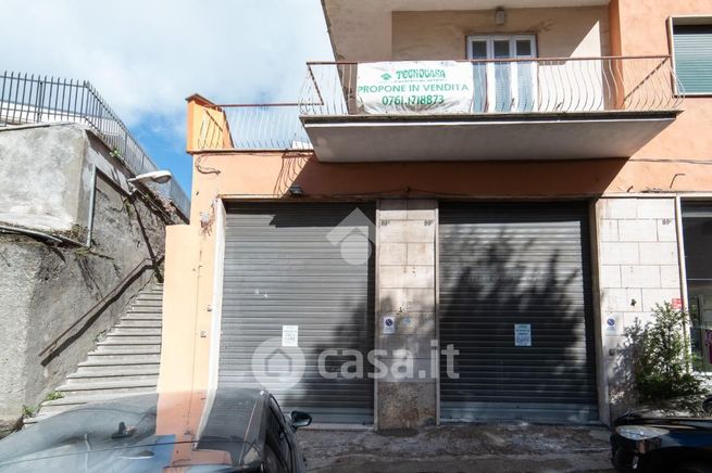 Garage/posto auto in residenziale in Viale Fiume 89