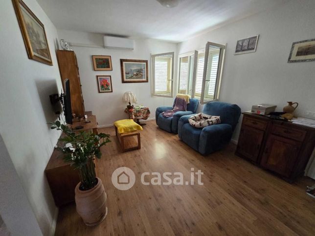 Casa indipendente in residenziale in Via Villaggio Castagnara