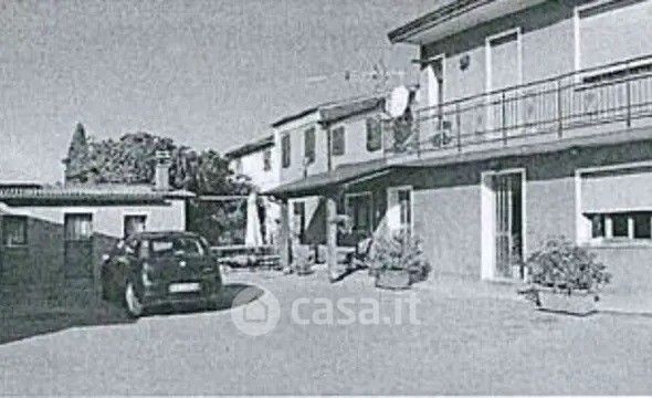 Appartamento in residenziale in Via Obbia Alta II Tronco 32